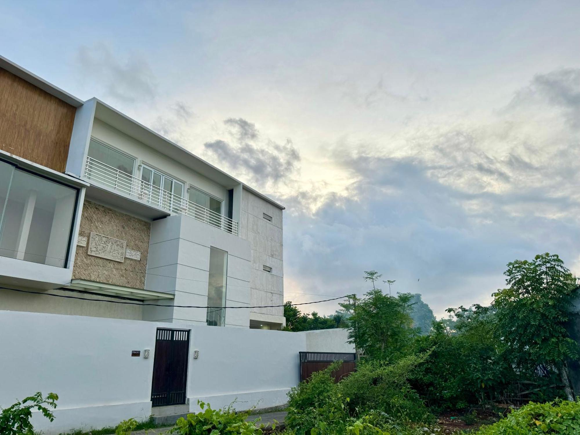 Karen Villa Uluwatu